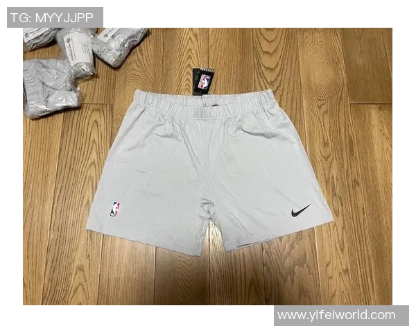 女生篮球短裤穿搭 女生篮球短裤穿搭